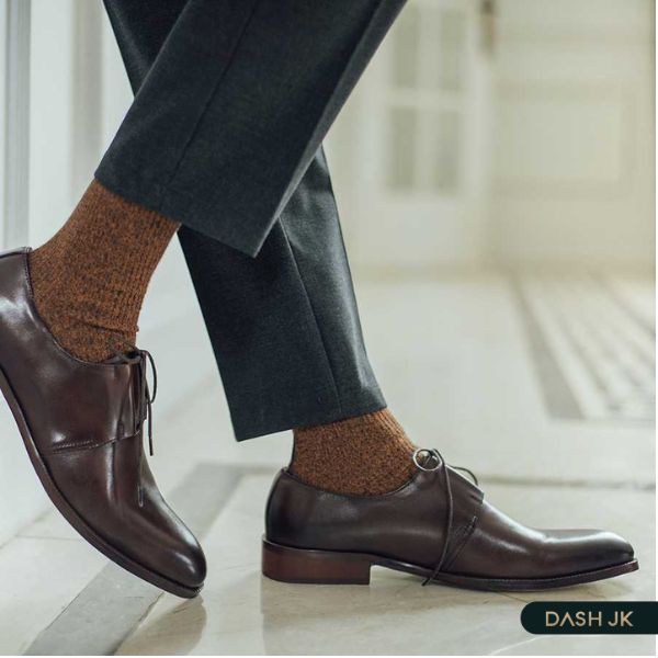 LaForce nổi tiếng với những đôi giày Penny Loafers đế độn gót được làm từ da bò nhập khẩu, với mức giá chỉ 1.850.000 VNĐ